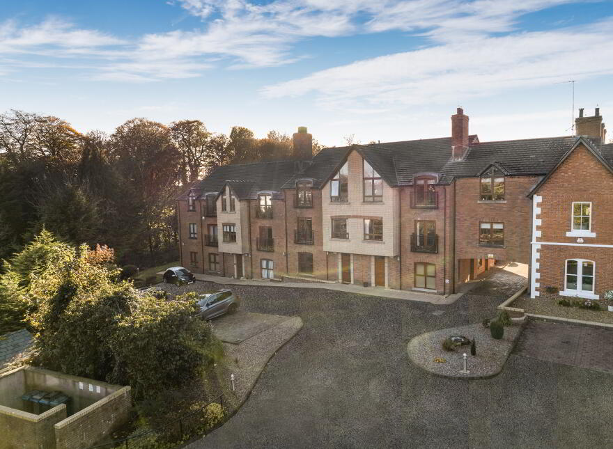 7 Ennismore Hall, Ballymena, BT43 5ES