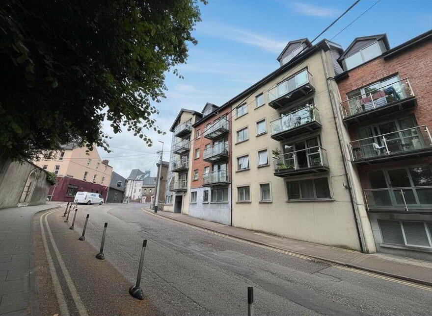 Apartment 9 Knapp's Square Apartments, Cork City Centre, T23R9KC