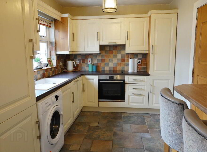 21 Derrygore Terrace, Enniskillen, BT74 6BL