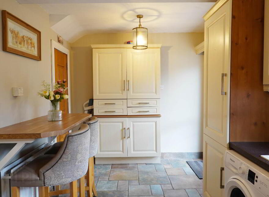 21 Derrygore Terrace, Enniskillen, BT74 6BL