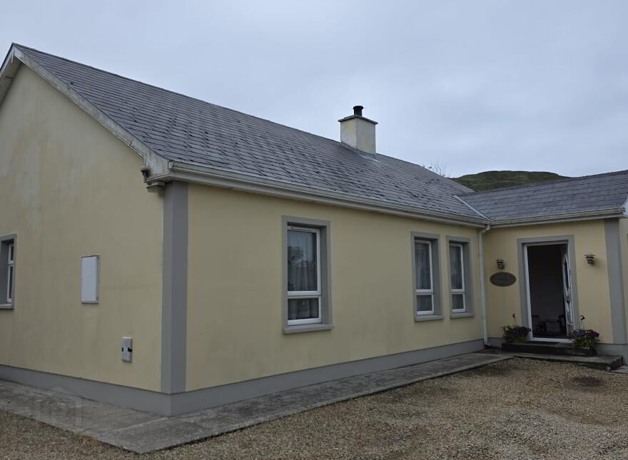 Roshin, Dungloe, F94VN59