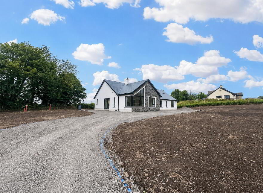 142 Coa Road, Enniskillen, BT74 4AU