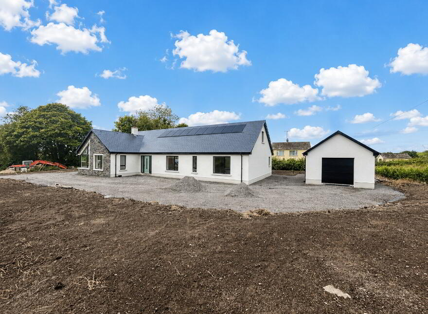 142 Coa Road, Enniskillen, BT74 4AU