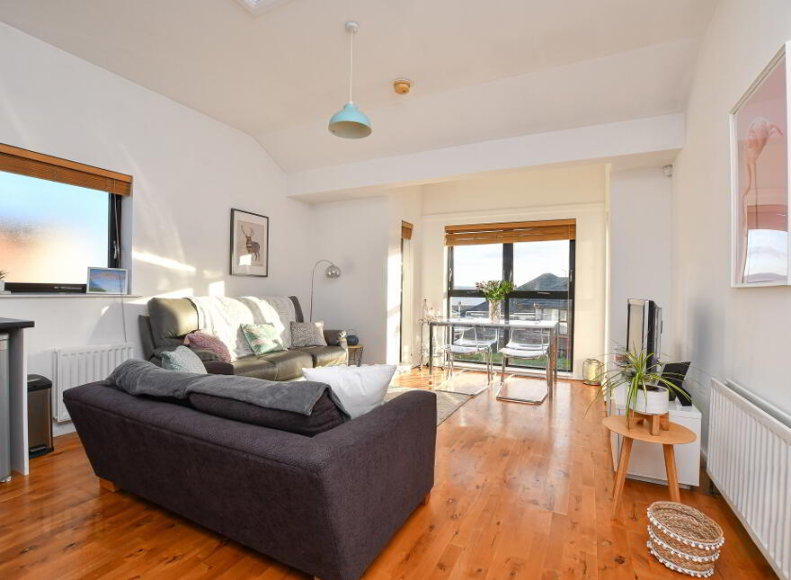 Apt 3 Old Shore Close, Trooperslane, Carrickfergus, BT38 8ZJ