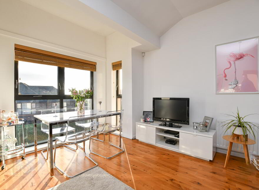 Apt 3 Old Shore Close, Trooperslane, Carrickfergus, BT38 8ZJ