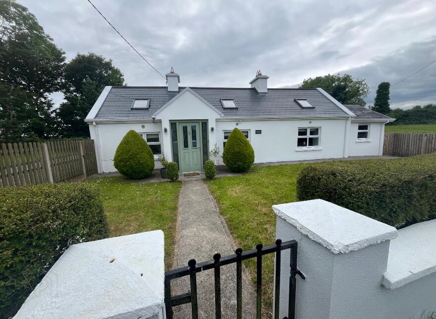 Rosserk Cottage, Lecarrow, Ballysakeery, Ballina, F26YN60