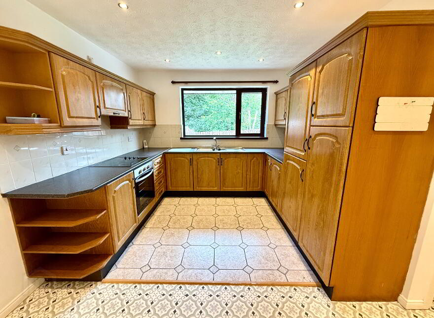 29 Abbeydale, Waterside, L'Derry, BT47 6YY