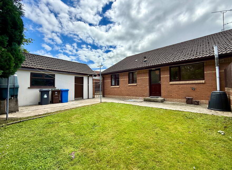 29 Abbeydale, Waterside, L'Derry, BT47 6YY