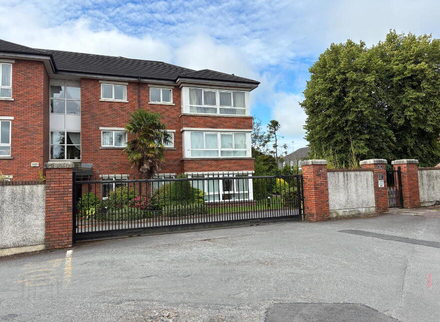 Apartment 24 Douglas Wells, Douglas, T12D298