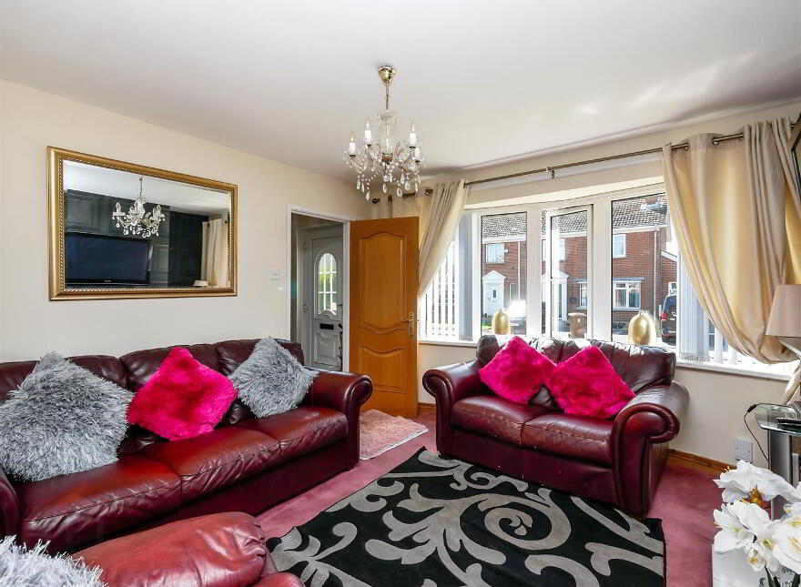 9 Winchester Drive, Carryduff, Belfast, BT8 8QD