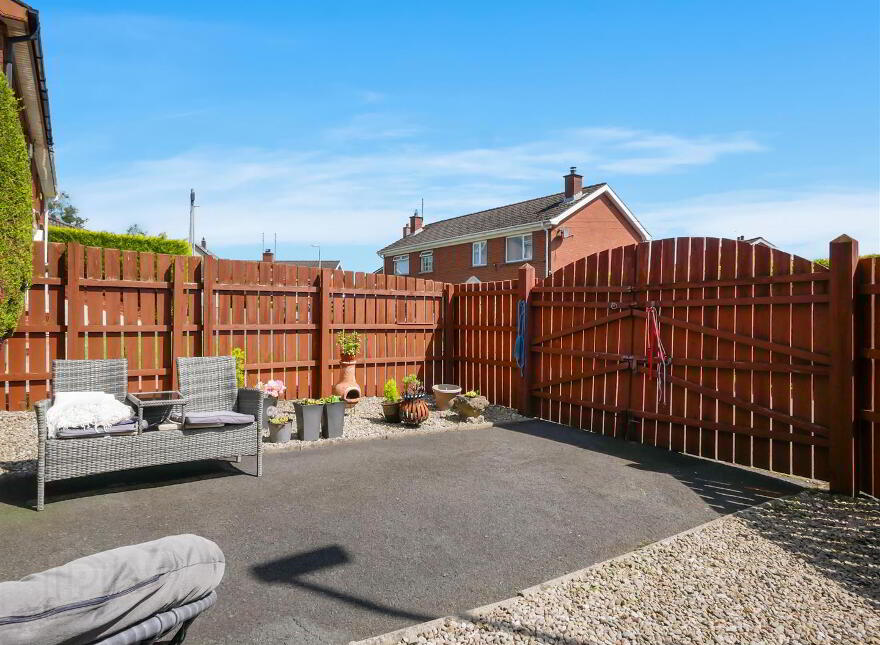 9 Winchester Drive, Carryduff, Belfast, BT8 8QD
