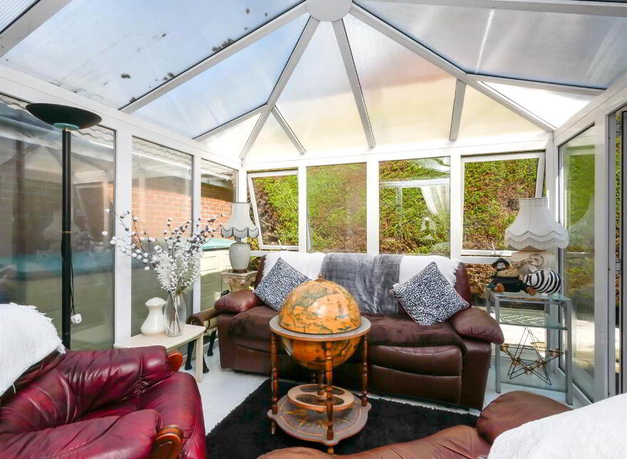 9 Winchester Drive, Carryduff, Belfast, BT8 8QD