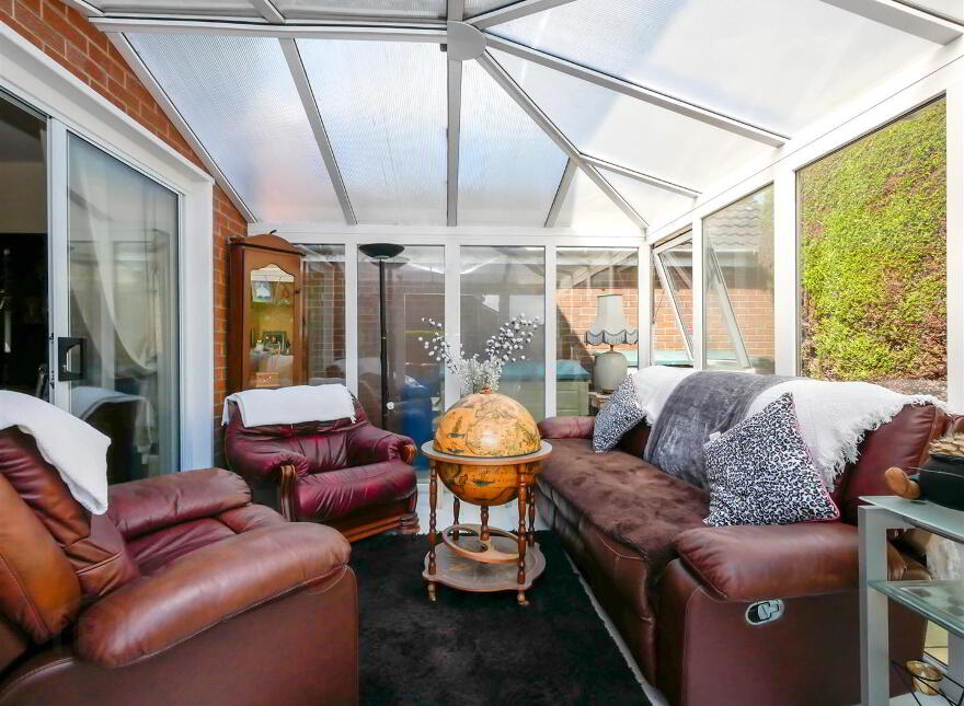 9 Winchester Drive, Carryduff, Belfast, BT8 8QD