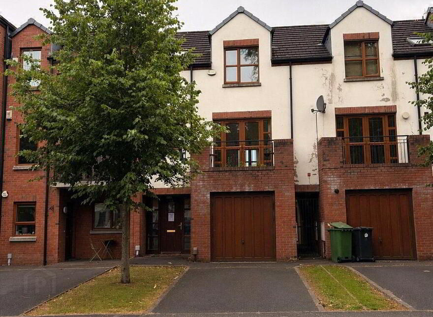 22 Redwood Grove, Dunmurry, Belfast, BT17 9RN photo