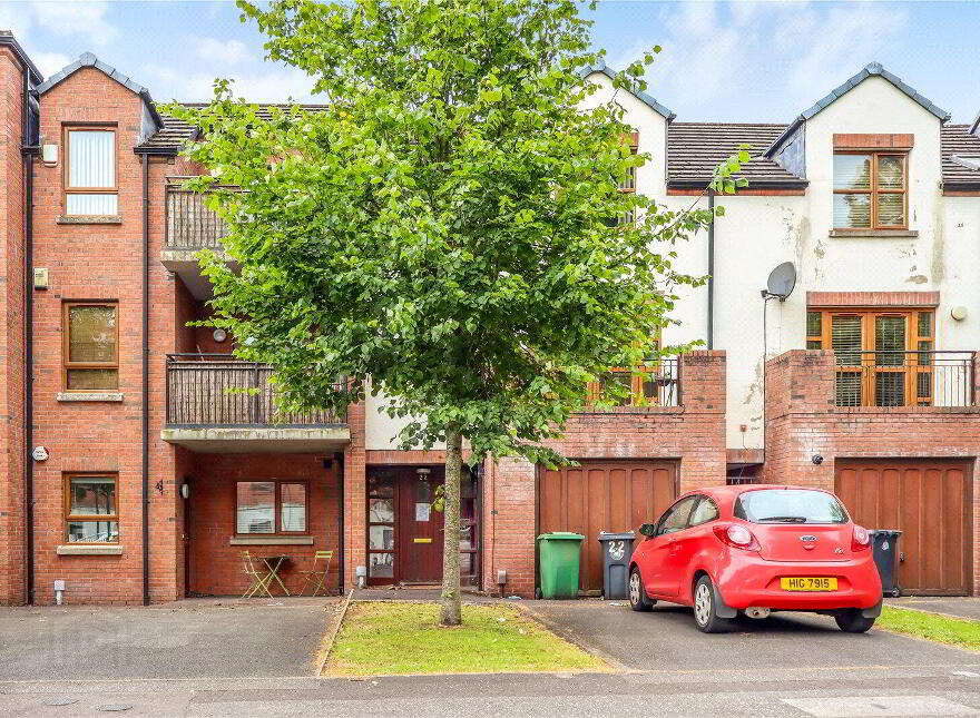 22 Redwood Grove, Dunmurry, Belfast, BT17 9RN