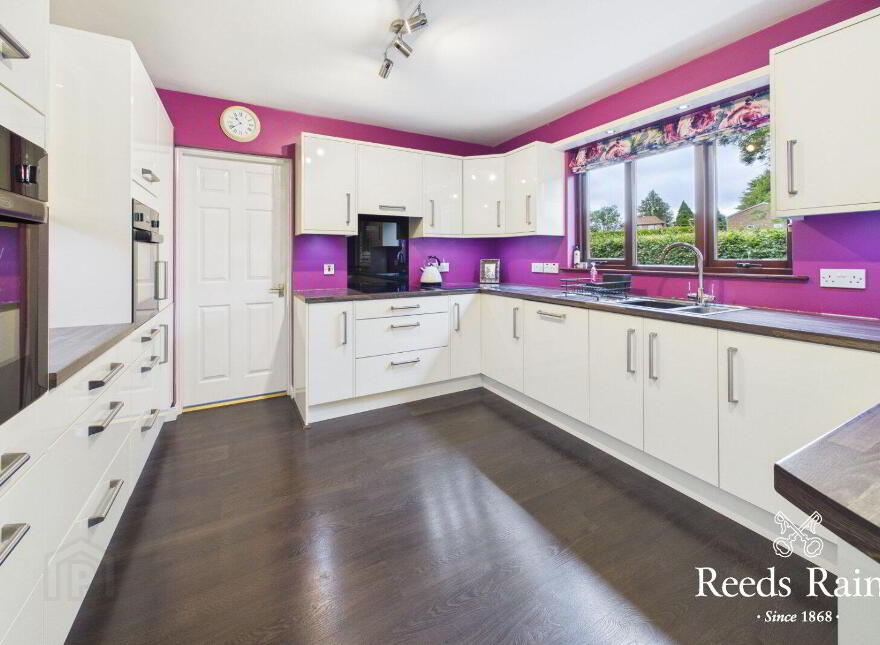 22 Dalewood, Newtownabbey, BT36 5WR