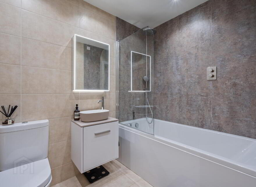 Apt 8, 313 Belmont Road, Belfast, BT4 2NE