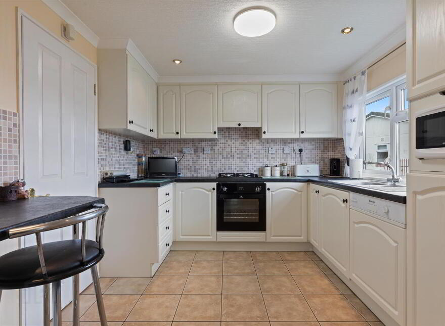 5 Swallow Crescent, Ballyhalbert, BT22 1BF