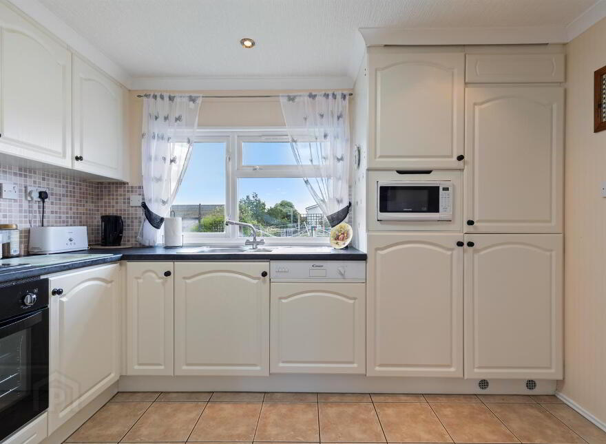 5 Swallow Crescent, Ballyhalbert, BT22 1BF