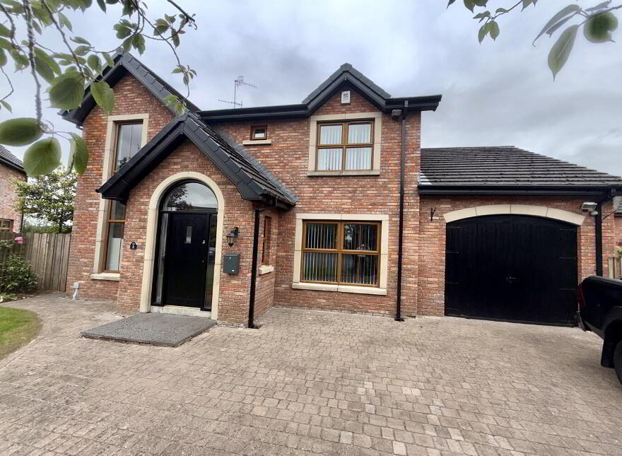 8 Kings Chase, Gravelhill Road, Lisburn, BT27 5ST