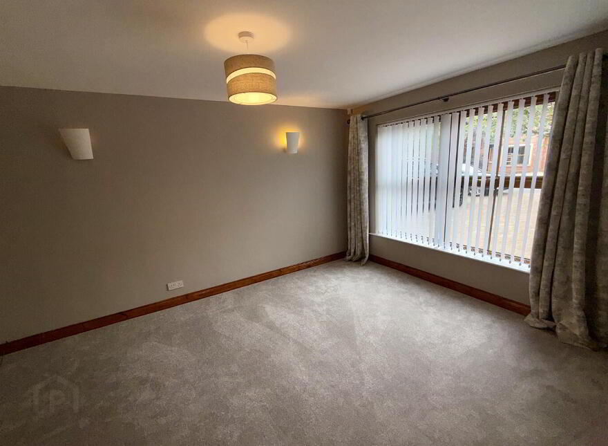 8 Kings Chase, Gravelhill Road, Lisburn, BT27 5ST