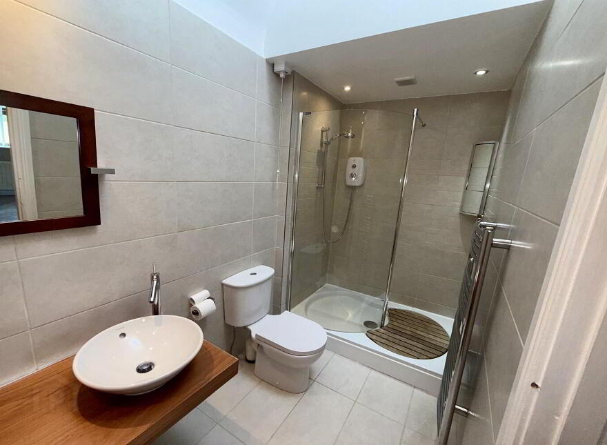 8 Kings Chase, Gravelhill Road, Lisburn, BT27 5ST