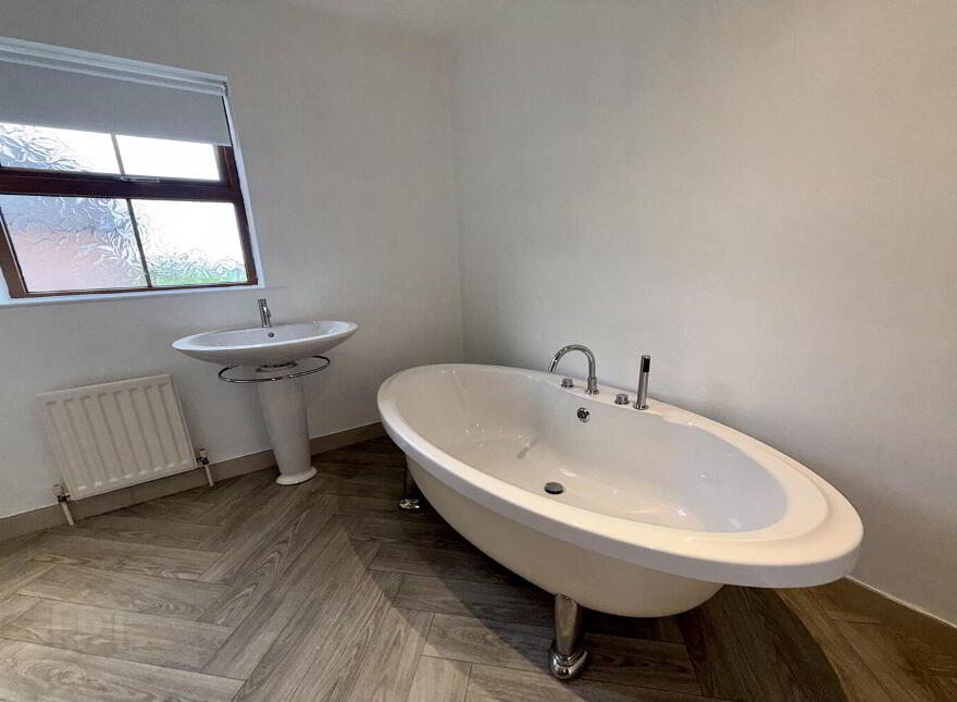 8 Kings Chase, Gravelhill Road, Lisburn, BT27 5ST