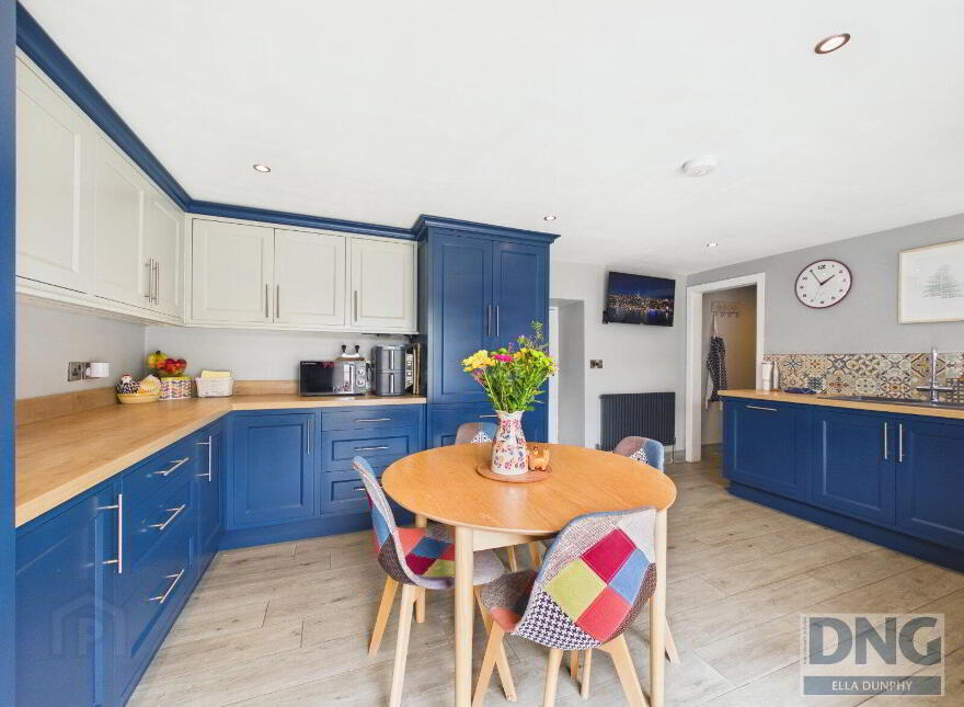 Cherry Blossom House, Saint Mullins Road, Tinnahinch, Graiguenamanagh, R95EK57