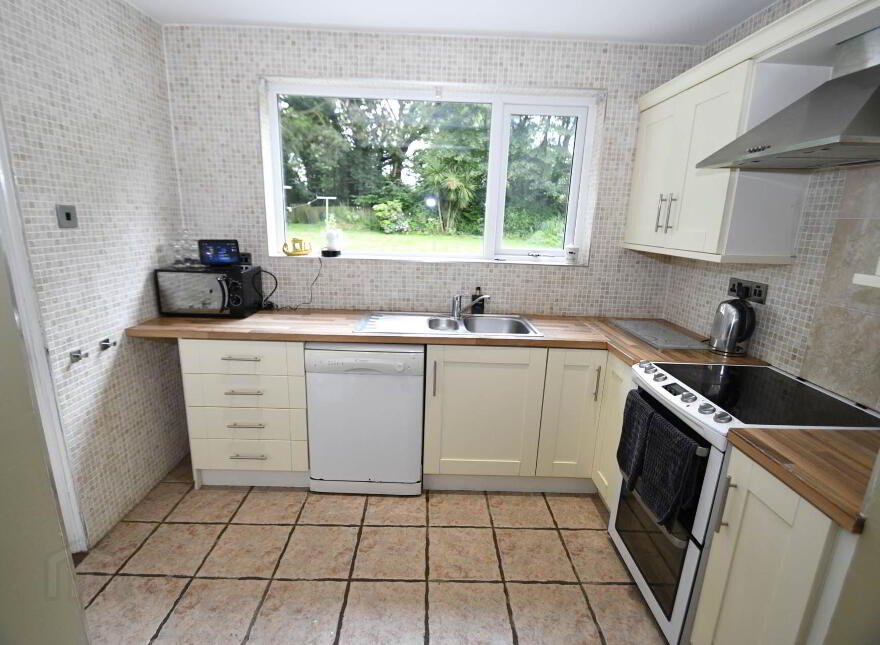 3 The Park, Dunmurry, Belfast, BT17 0ER
