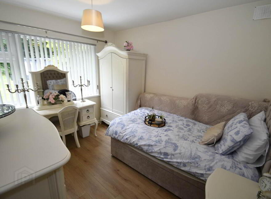 3 The Park, Dunmurry, Belfast, BT17 0ER