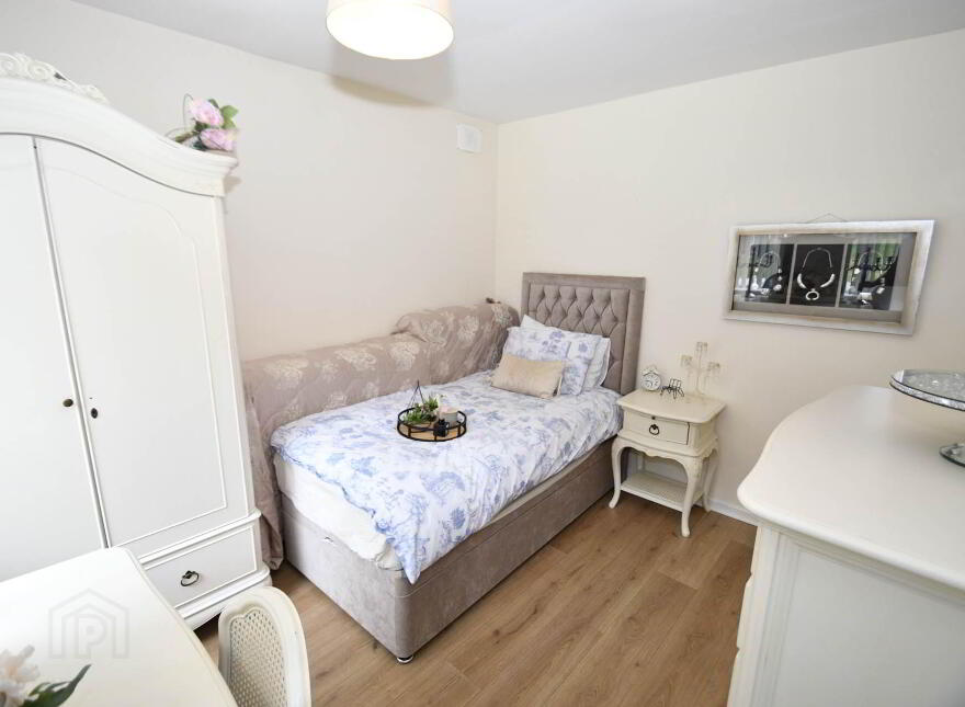 3 The Park, Dunmurry, Belfast, BT17 0ER