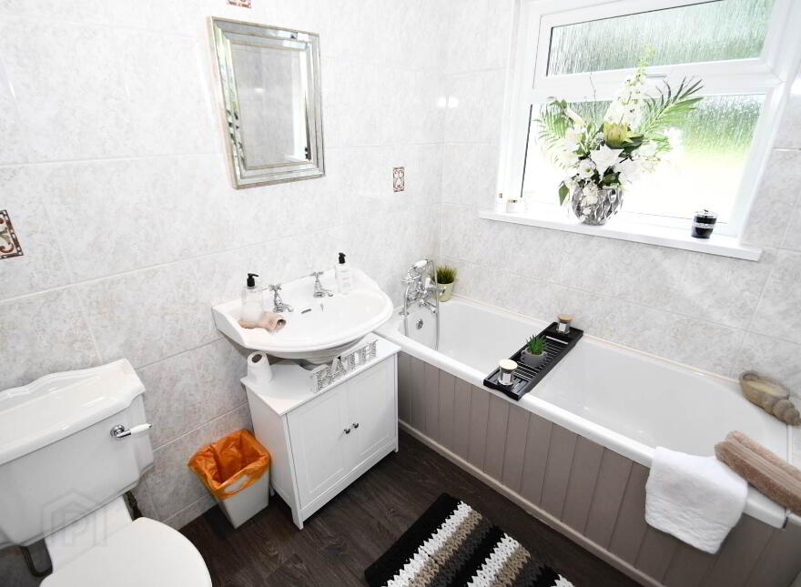 3 The Park, Dunmurry, Belfast, BT17 0ER