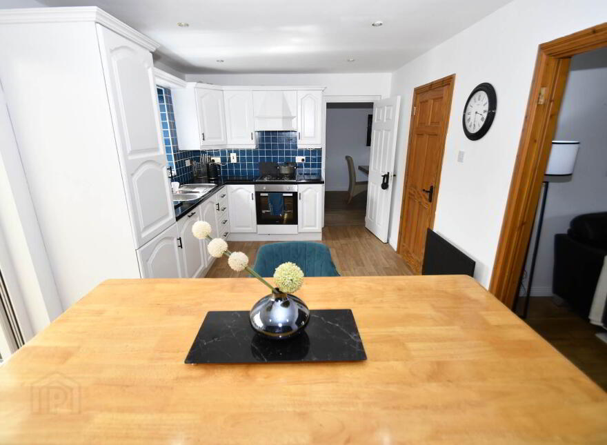 15 Mount Eagles Square, Belfast, BT17 0GY