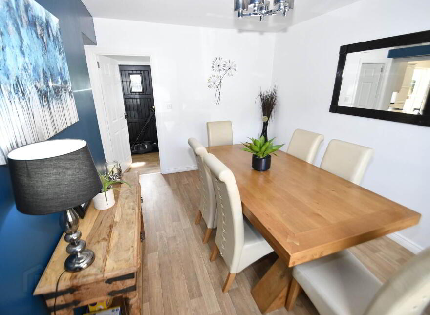 15 Mount Eagles Square, Belfast, BT17 0GY