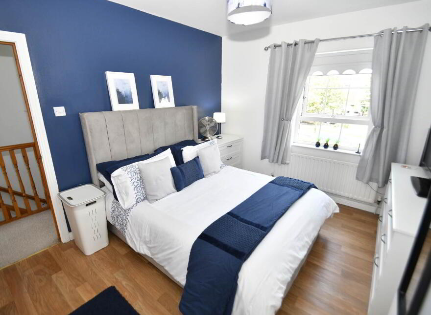 15 Mount Eagles Square, Belfast, BT17 0GY