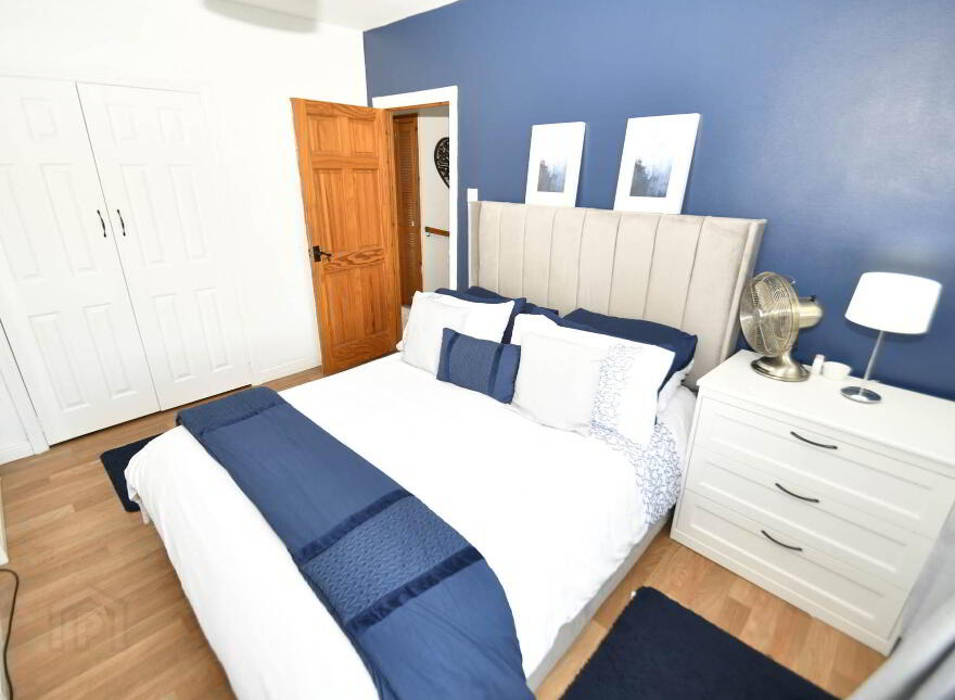 15 Mount Eagles Square, Belfast, BT17 0GY