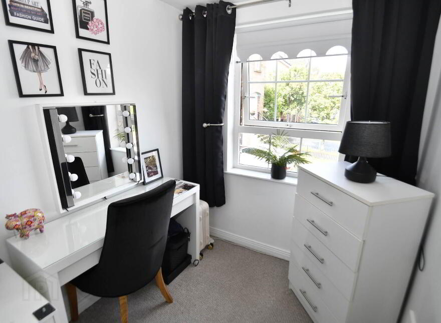 15 Mount Eagles Square, Belfast, BT17 0GY