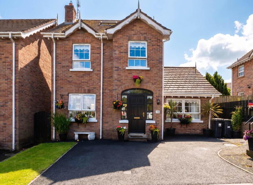15 Mount Eagles Square, Belfast, BT17 0GY