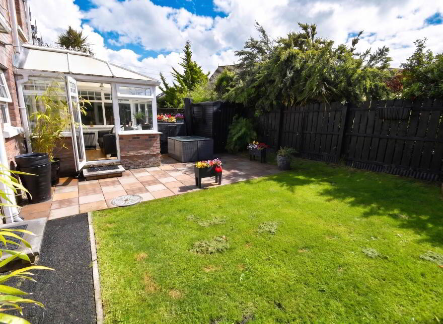 15 Mount Eagles Square, Belfast, BT17 0GY