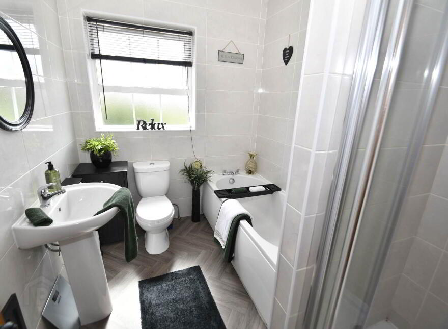 15 Mount Eagles Square, Belfast, BT17 0GY