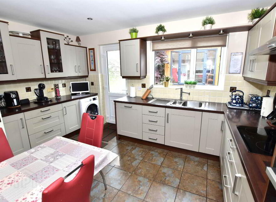 10 Regency Park, Newtownards, BT23 8ZG