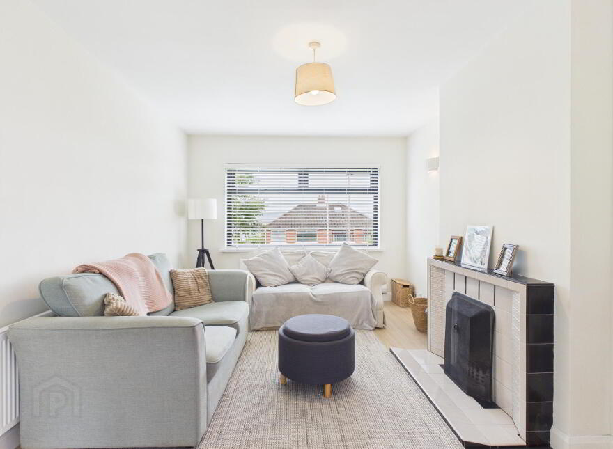 25 Delamont Park, Belfast, BT6 9RJ