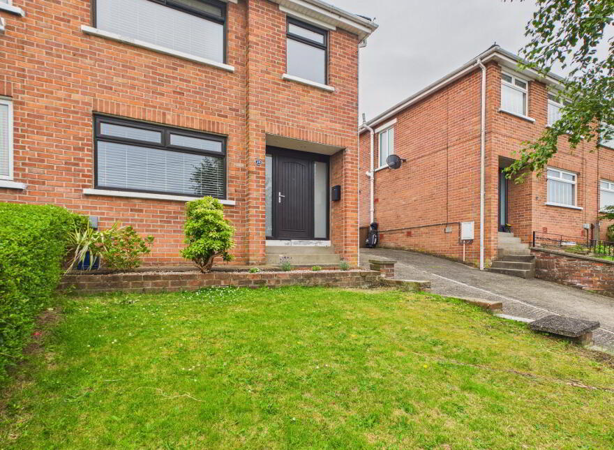 25 Delamont Park, Belfast, BT6 9RJ