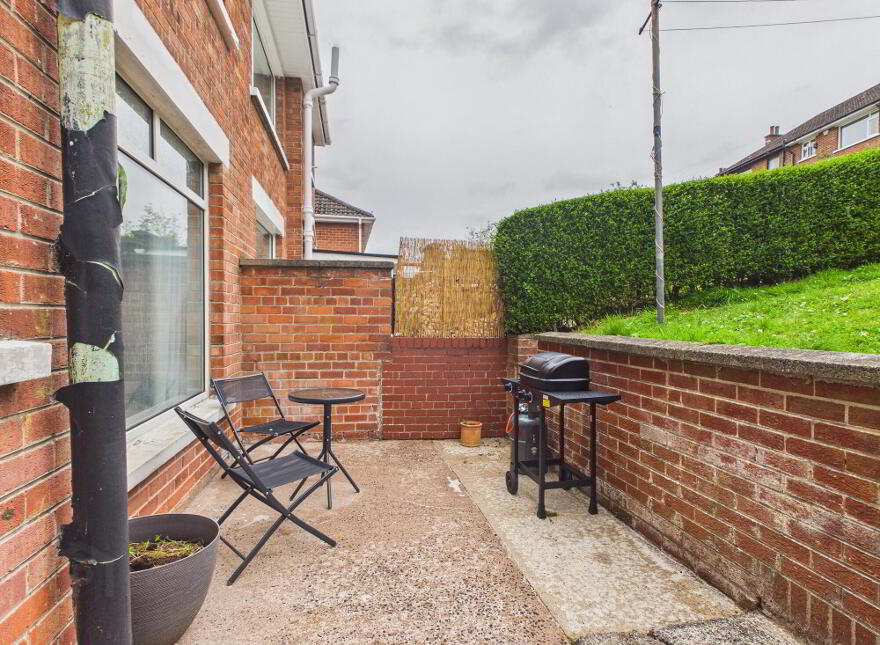 25 Delamont Park, Belfast, BT6 9RJ