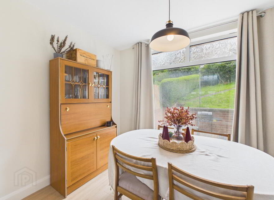 25 Delamont Park, Belfast, BT6 9RJ