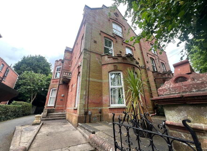 Apt 1, 38 San Souci Park, Belfast, BT9 5BZ
