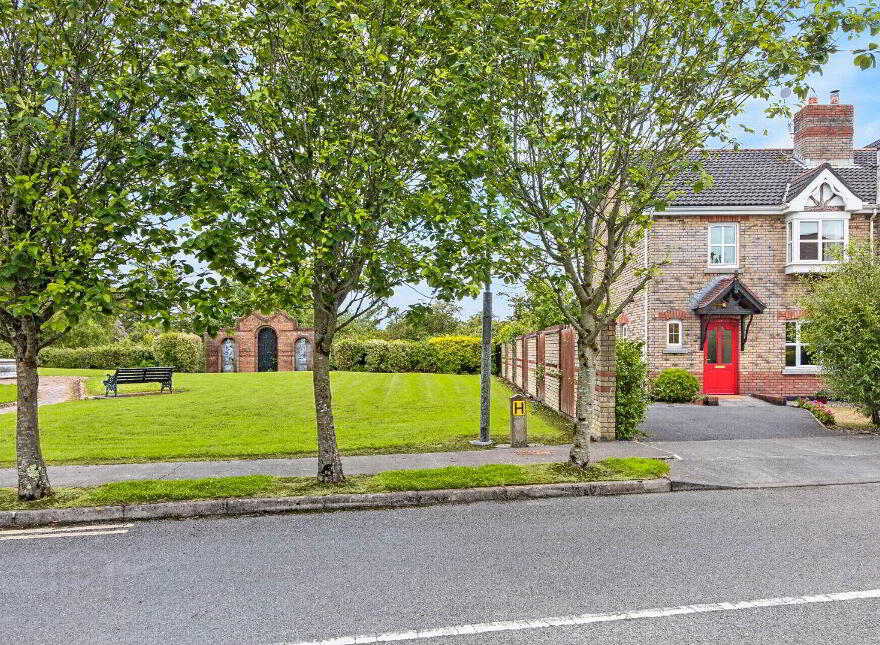 64 Whitestrand, Aylesbury Park, Sligo, F91AEV7