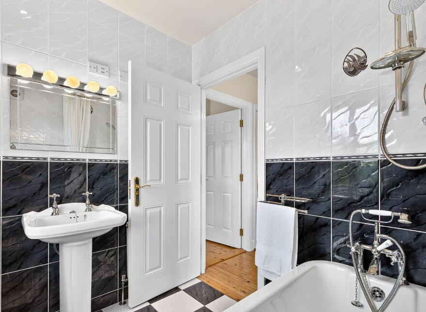 64 Whitestrand, Aylesbury Park, Sligo, F91AEV7