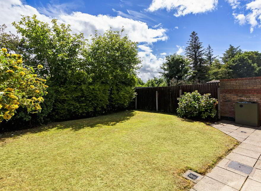 64 Whitestrand, Aylesbury Park, Sligo, F91AEV7