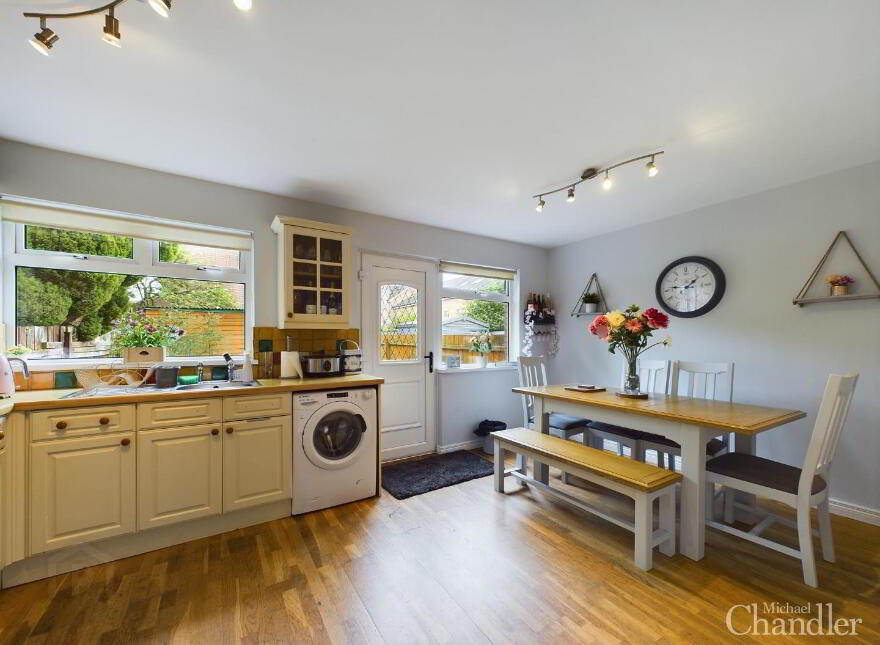 41 Ravenhill Court, Belfast, BT6 8FS